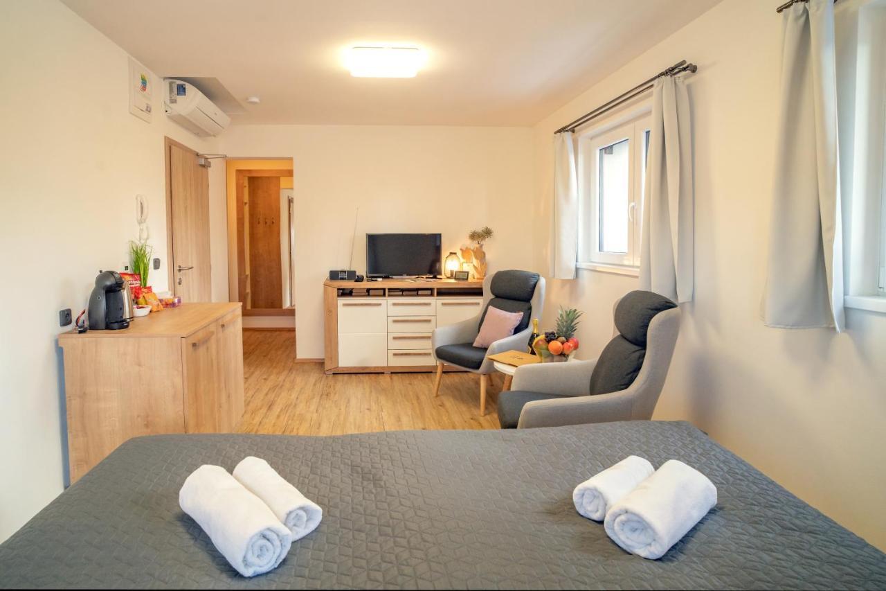Hotel Smrz Sepekov Extérieur photo